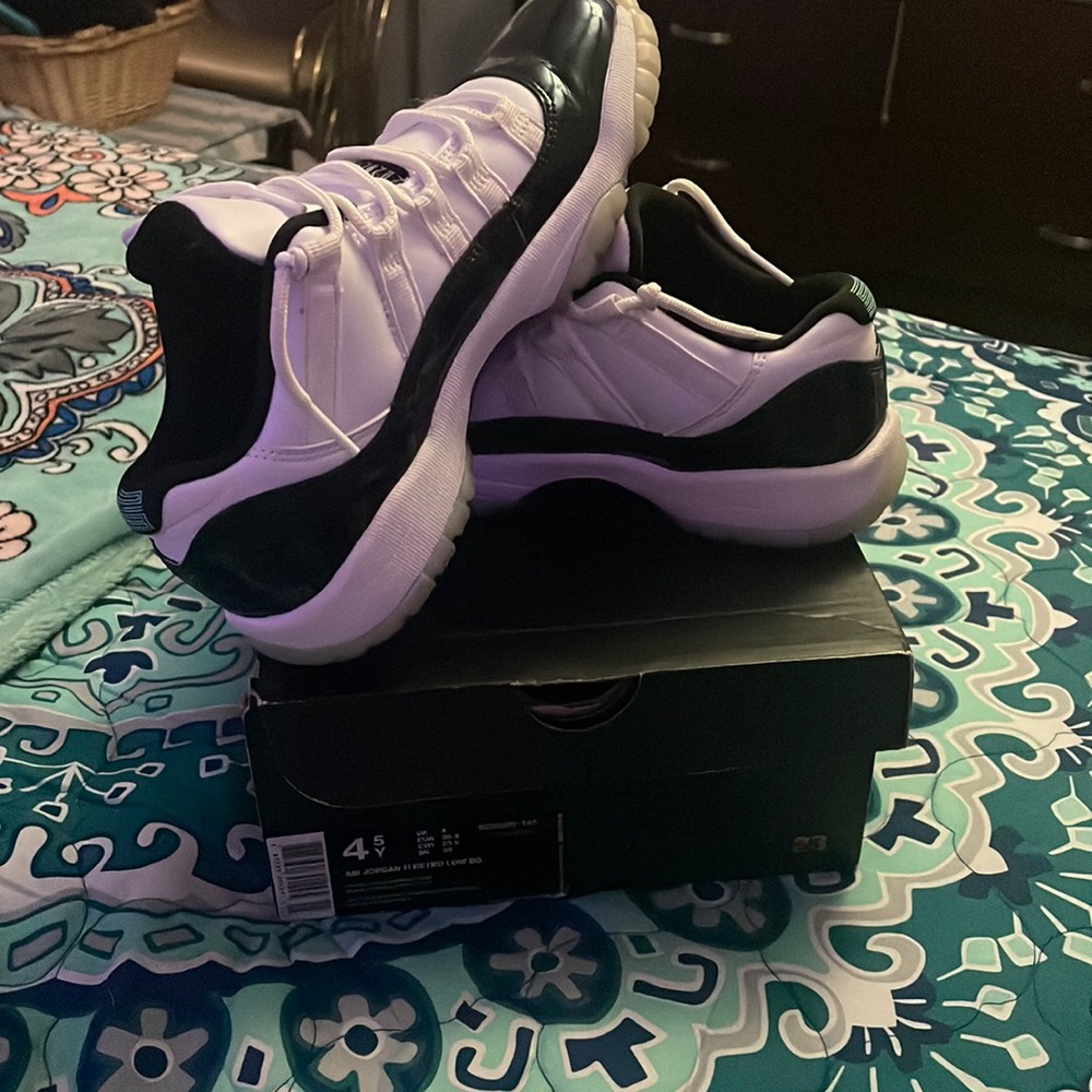 retro low top 11s